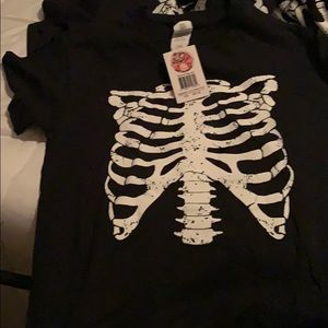 Short sleeve skeleton ribcage shirt